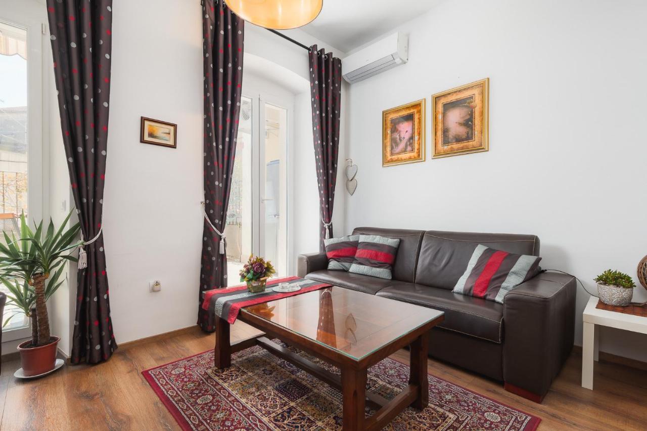 Apartment Nina Porec Esterno foto